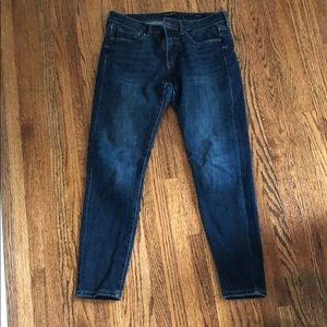 The perfect stretchy skinny jeans